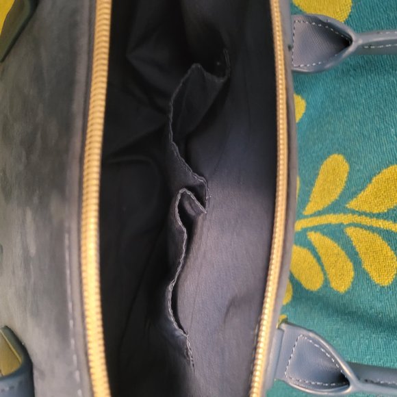 Kenneth Cole Reaction  Satchel - Picture 12 of 12